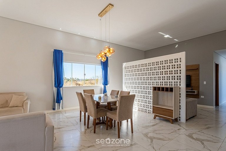 Casa em Cond. c/ Piscina e churrasq. MAM0007