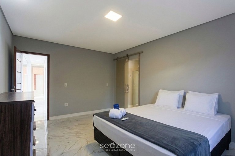 Casa em Cond. c/ Piscina e churrasq. MAM0007