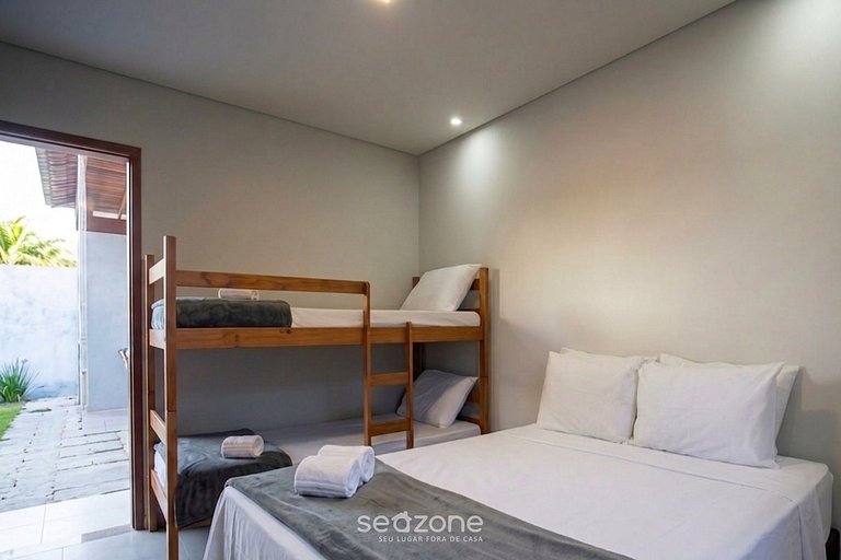 Casa em Cond. c/ Piscina e churrasq. MAM0007