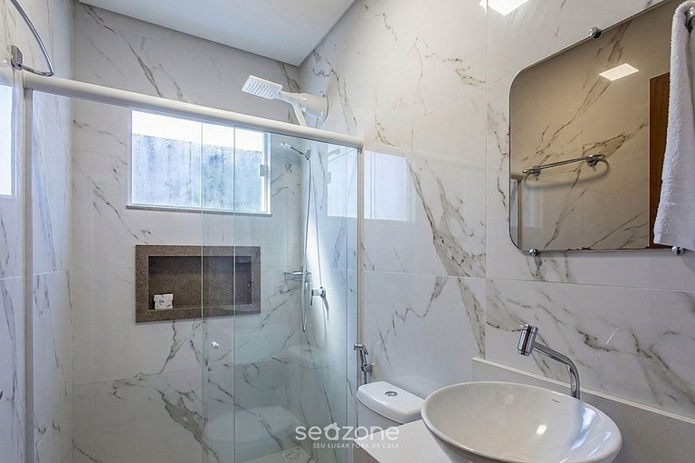 Casa em Cond. c/ Piscina e churrasq. MAM0007