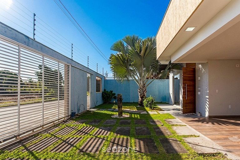 Casa em Cond. c/ Piscina e churrasq. MAM0007