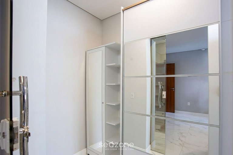 Casa em Cond. c/ Piscina e churrasq. MAM0007