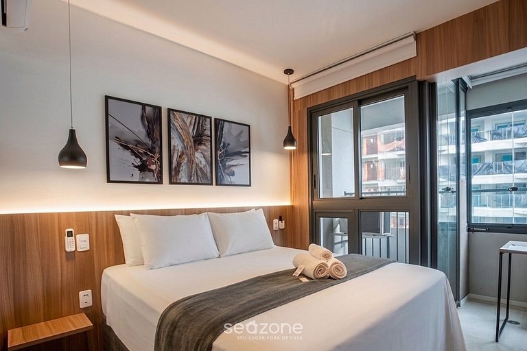 Studio Bien ubicado en Condo. c/ Piscina SOM1406