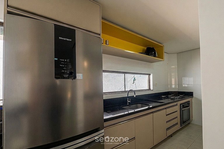Casa c/ Balcón en Condo. c/ Piscina VIE0011