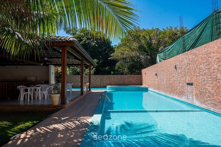 Casa c/ Varanda em Cond. c/ Piscina VIE0011