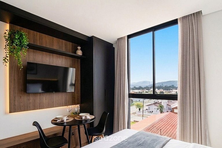 Studio em Cond. c/ Vista p/ Cidade UST0306
