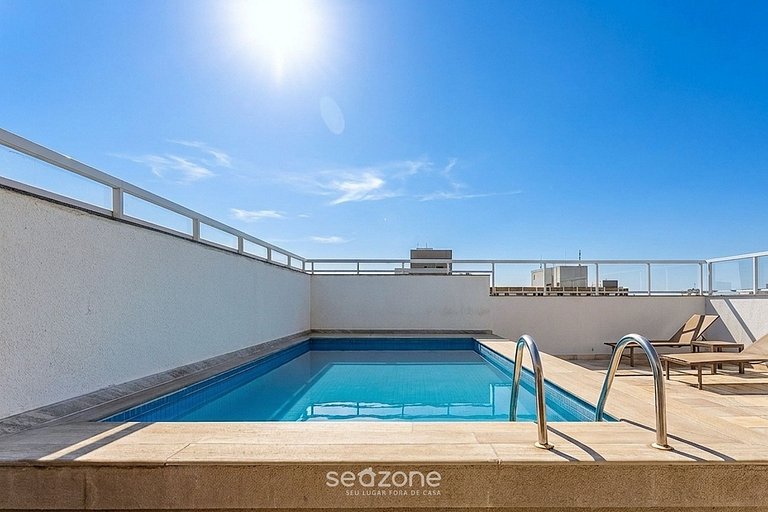 Studio c/ Terraço em Cond. c/ Piscina BVA1408