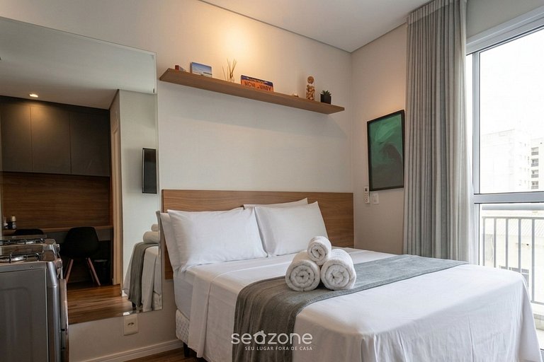 Studio c/ Terraço em Cond. c/ Piscina BVA1408