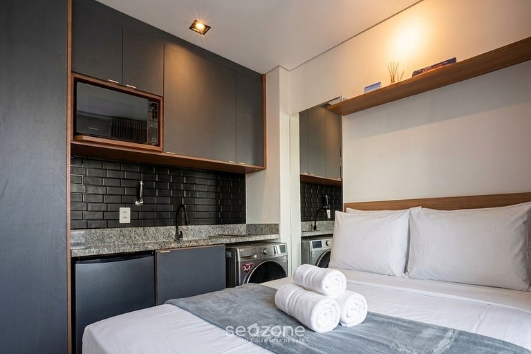 Studio c/ Terraza en Condo. c/ Piscina BVA1408