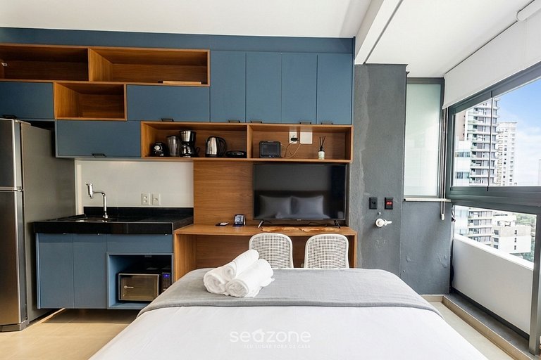 Studio em Cond. c/ Piscina e Vista Cid. FRE1008