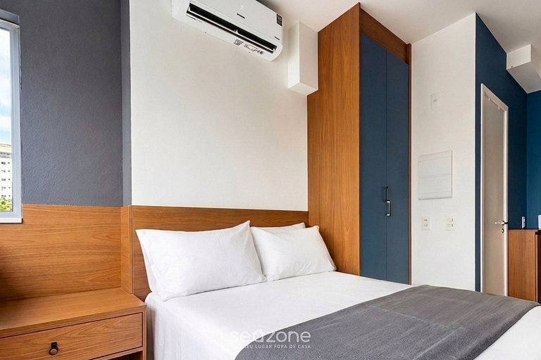Studio en Condo. c/ Piscina FRE1008