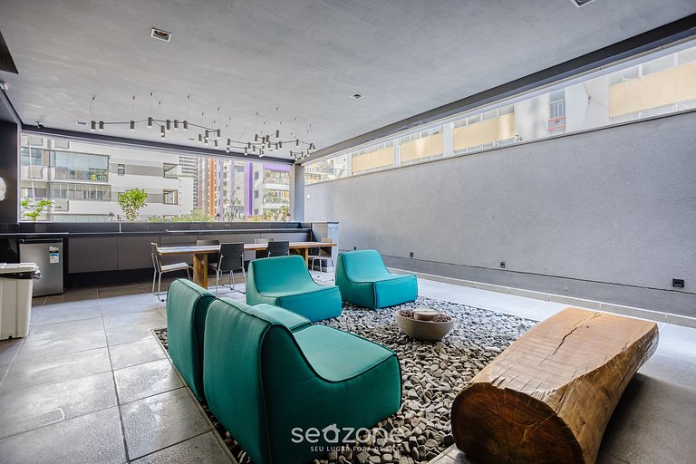 Studio em Cond. c/ Piscina e Vista Cid. FRE1008