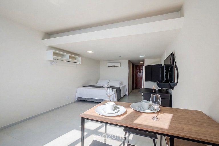 Studio em Cond. c/ Piscina e Vista Mar SVM1310