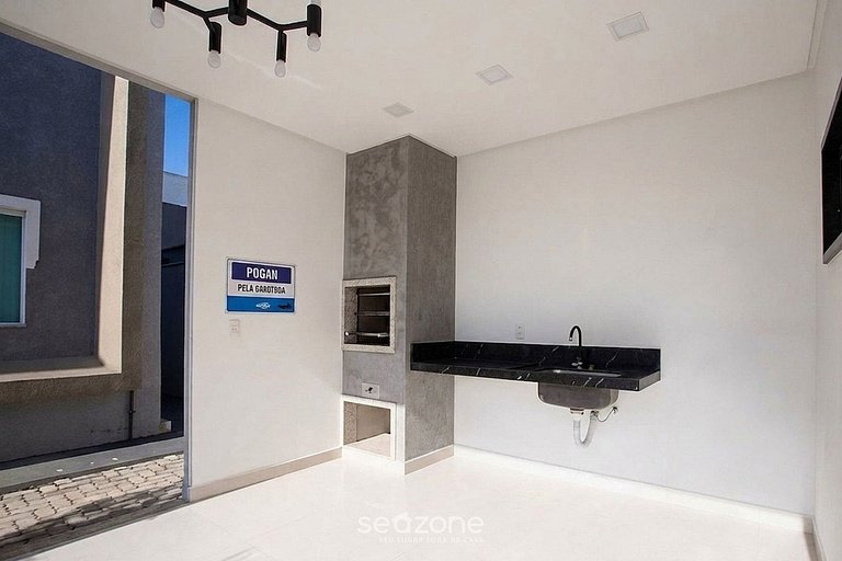 Apto. en Condo. c/ Piscina ARY0015