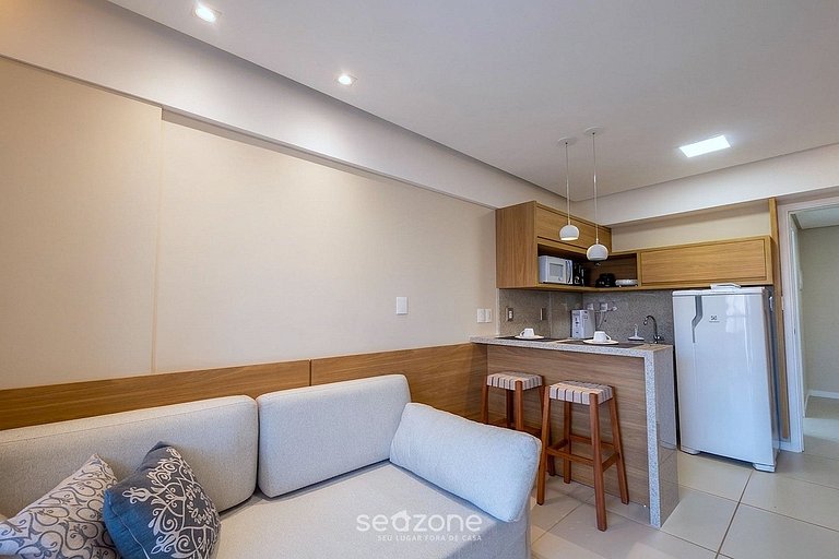 Apto. em Cond. c/ Piscina a 620m do Mar BLB0901