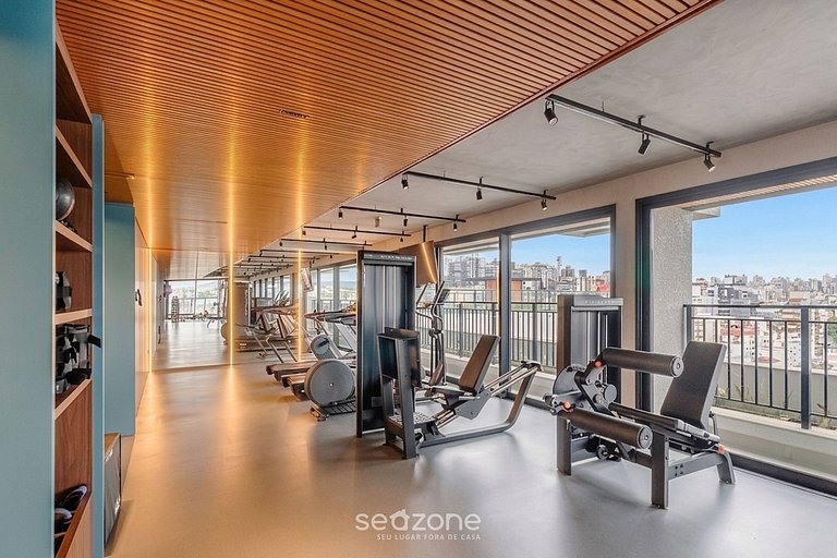 Studio em Cond. c/ Piscina e Vista Cid. GRB0505