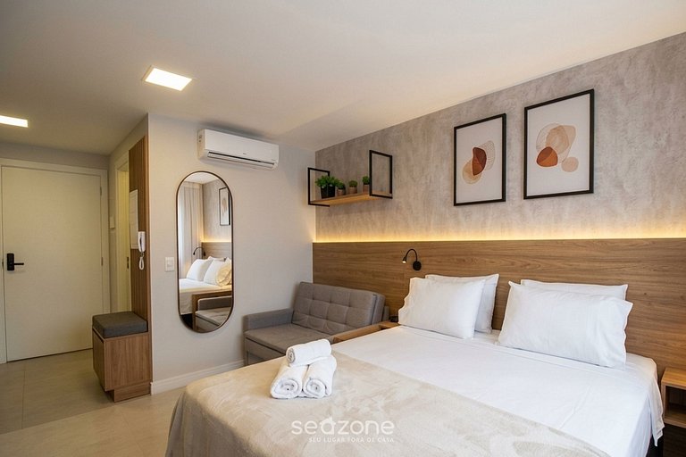 Studio em Cond. c/ Piscina e Vista Cid. GRB0505