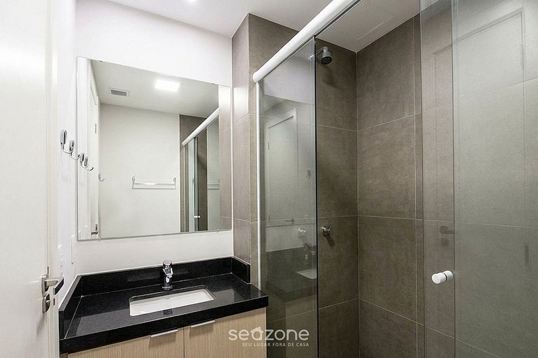 Studio em Cond. c/ Piscina e Vista Cid. GRB0505