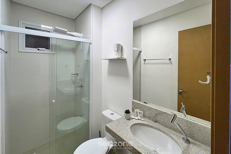 Apto. en Condo. c/ Piscina y Vista Cid. GRL0801