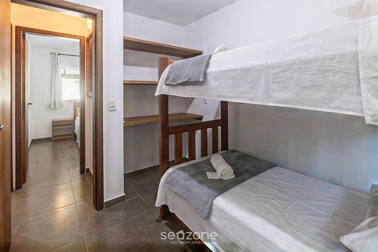 Apto. c/ Balcón en Condo. c/ Piscina BAN0002