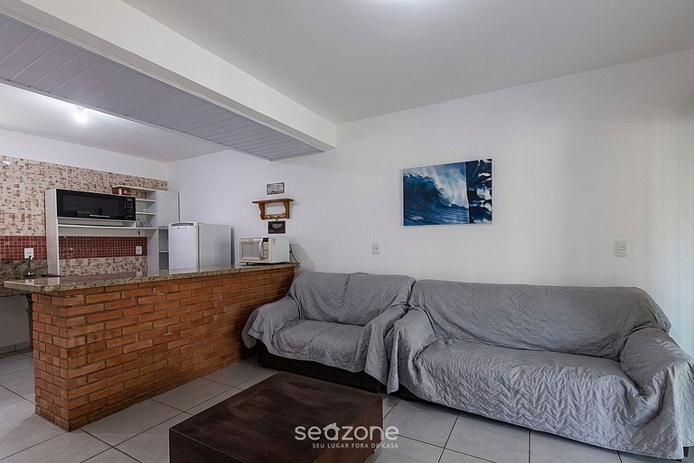 Apto. c/ parr. en Condo. c/ Piscina BAN0004