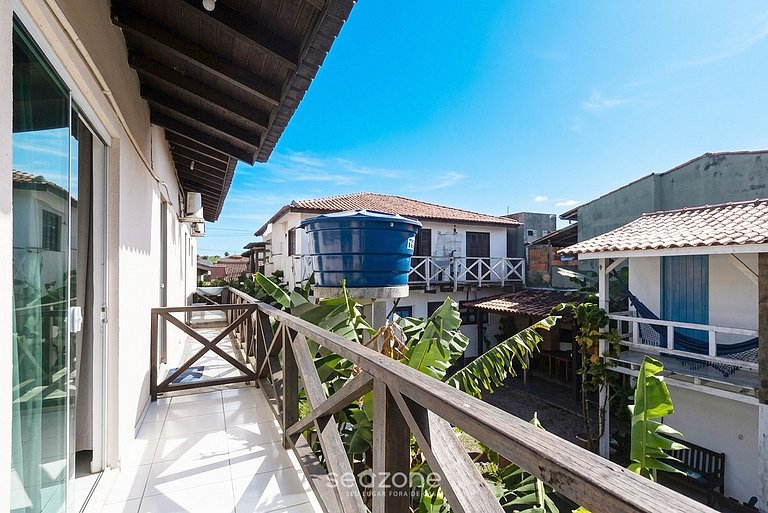 Apto. c/ parr. en Condo. c/ Piscina BAN0004