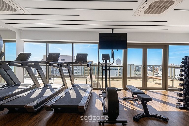 Studio em Cond. c/ Piscina e Vista Cid. BEM1402