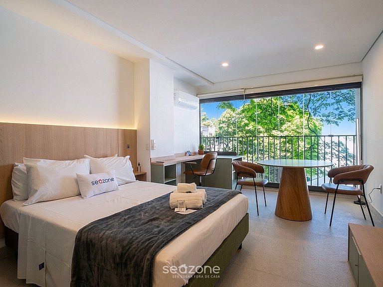 Studio em Cond. c/ Piscina e Vista Cid. GPE0011