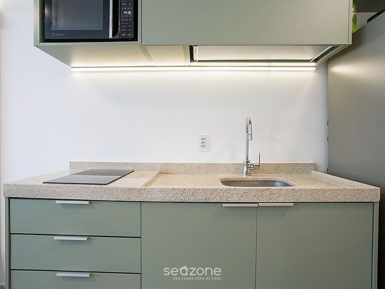 Studio em Cond. c/ Piscina e Vista Cid. GPE0011