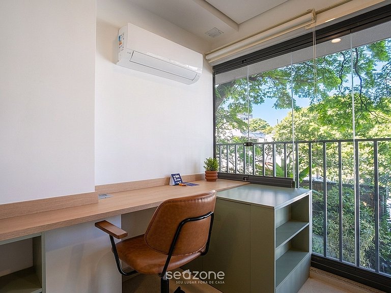 Studio em Cond. c/ Piscina e Vista Cid. GPE0011
