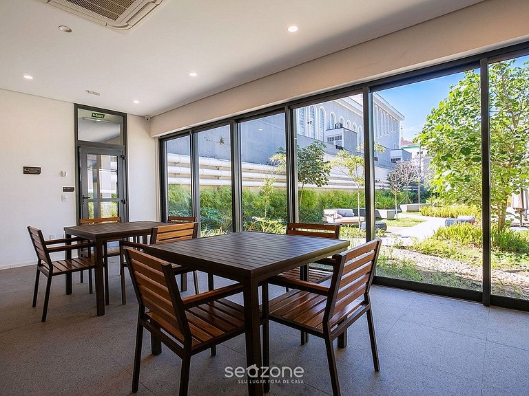 Studio em Cond. c/ Piscina e Vista Cid. GPE0011