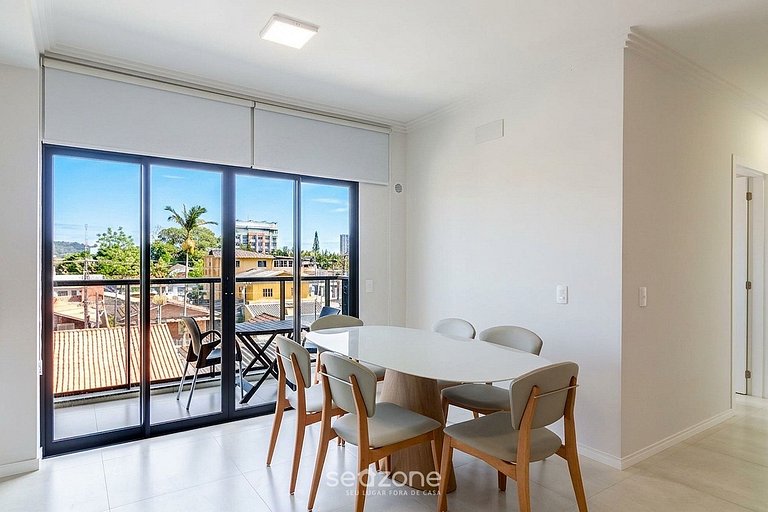 Apto. c/ parr. en Condo. c/ Piscina LAV0302