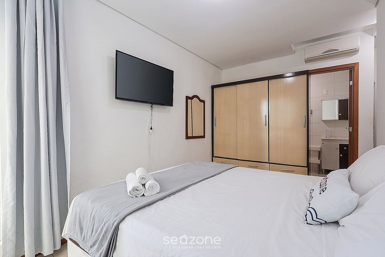 Apto. em Cond. c/ Piscina a 910m do Mar BBH0102