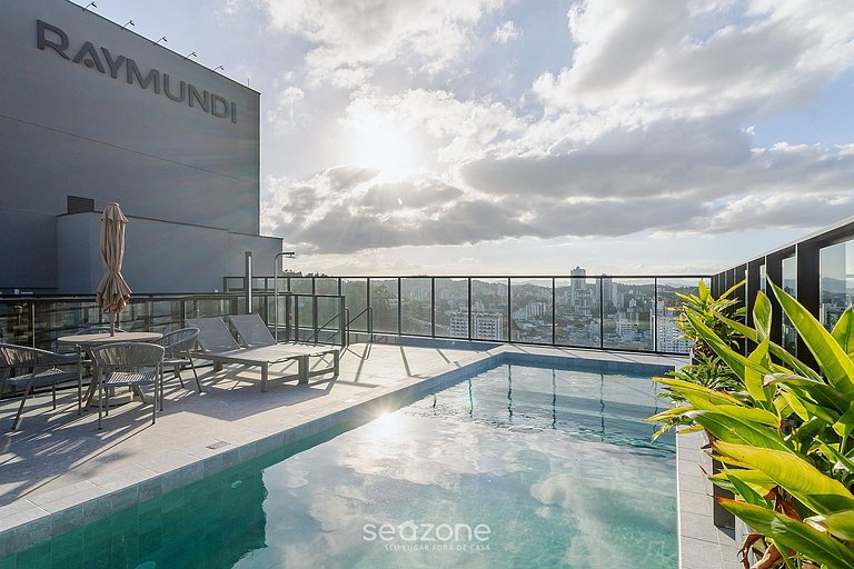 Studio em Cond. c/ Piscina e Vista Cid. SOS0304