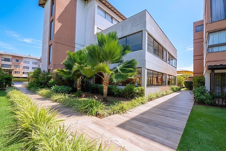 Apto. en Condo. c/ Piscina y vista Lago PDW0108