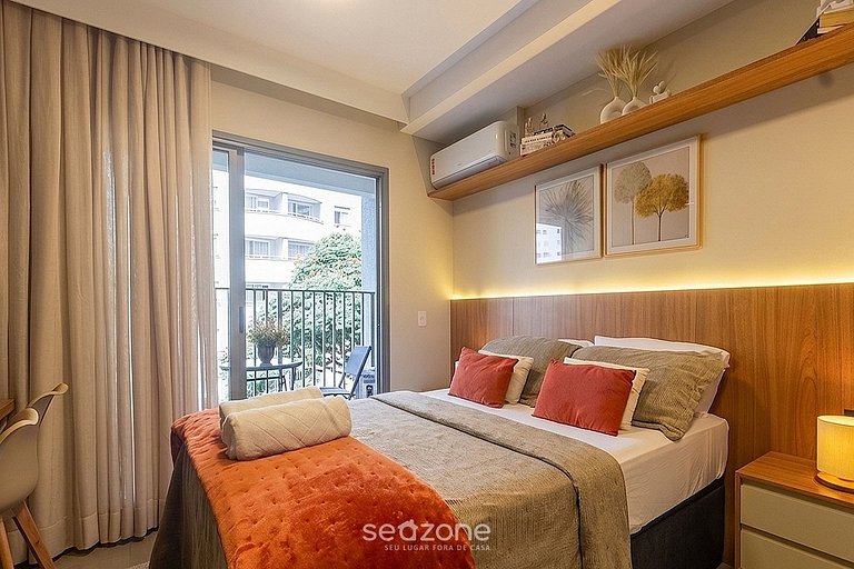 Studio em Cond. c/ Piscina e Vista Cid. ACP0413