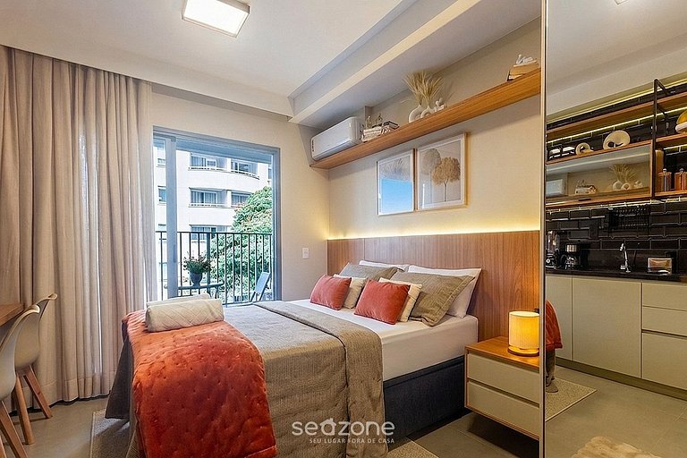 Studio em Cond. c/ Piscina e Vista Cid. ACP0413