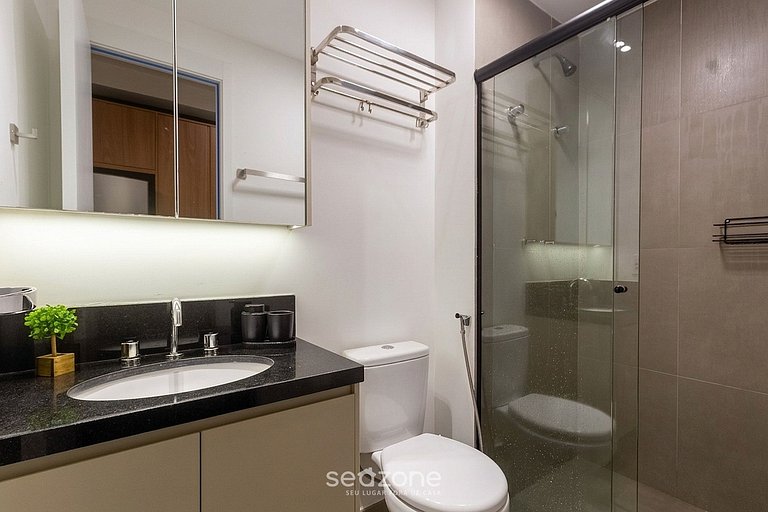 Studio em Cond. c/ Piscina e Vista Cid. ACP0413