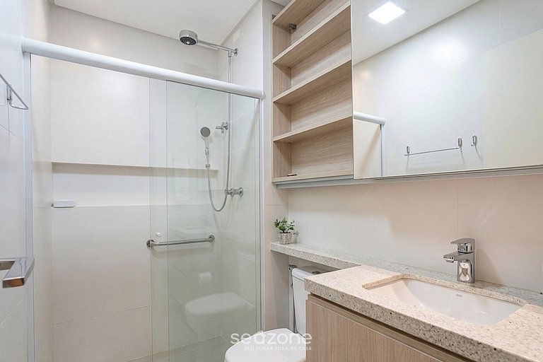 Apt. Rooftop y piscina a 300 m de la playa ELU0211