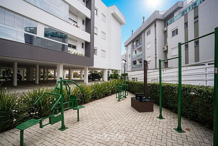Apto. c/ churrasq. em Cond. c/ Piscina COP0205