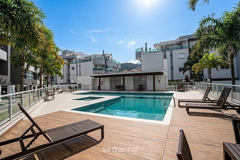Apto. c/ parr. en Condo. c/ Piscina COP0205