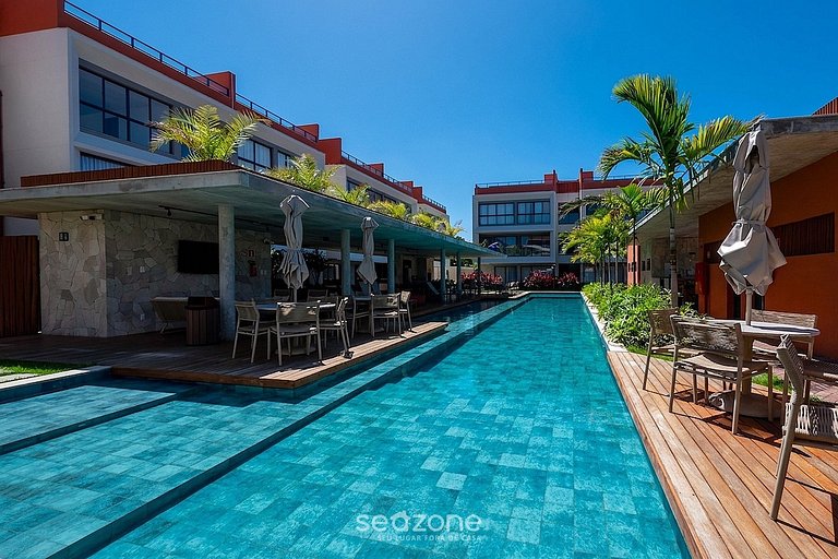 Apto. c/ Varanda em Cond. c/ Piscina VAT0002