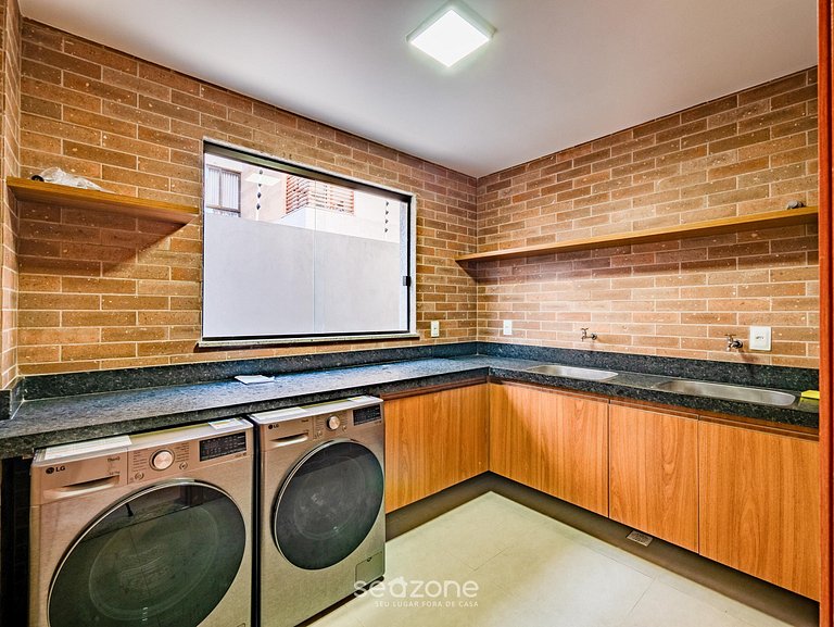 Apto. c/ churrasq. em Cond. c/ Piscina SLG0009