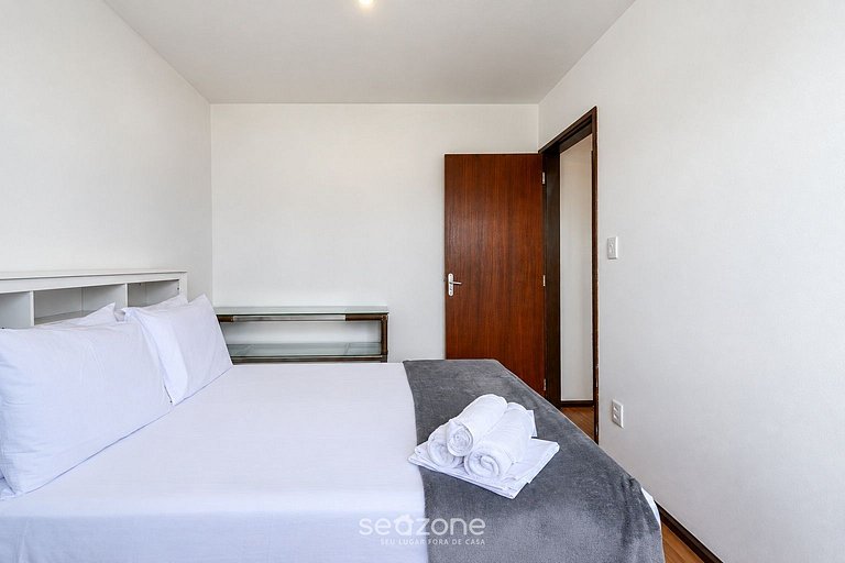 Apto. bien ubicado en Condo. LGR0204