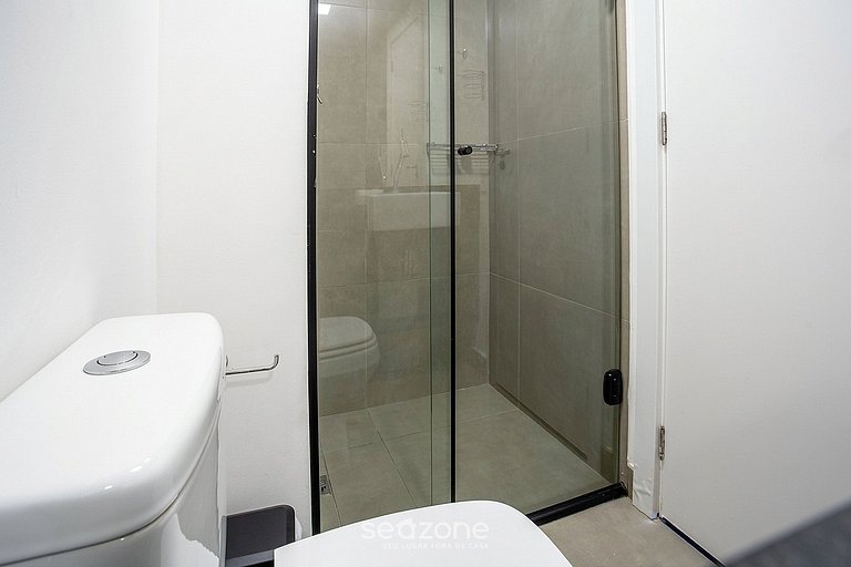 Studio en Condo. c/ Piscina VNM2006
