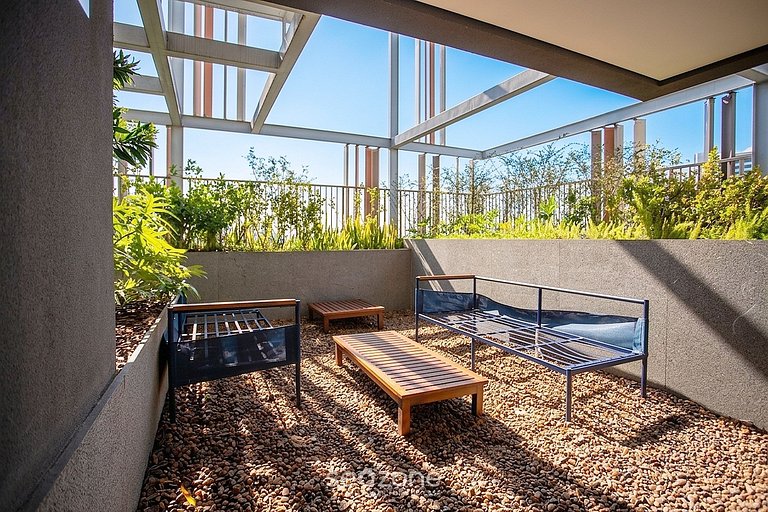 Studio em Cond. c/ Piscina e Vista Cid. VNM2006