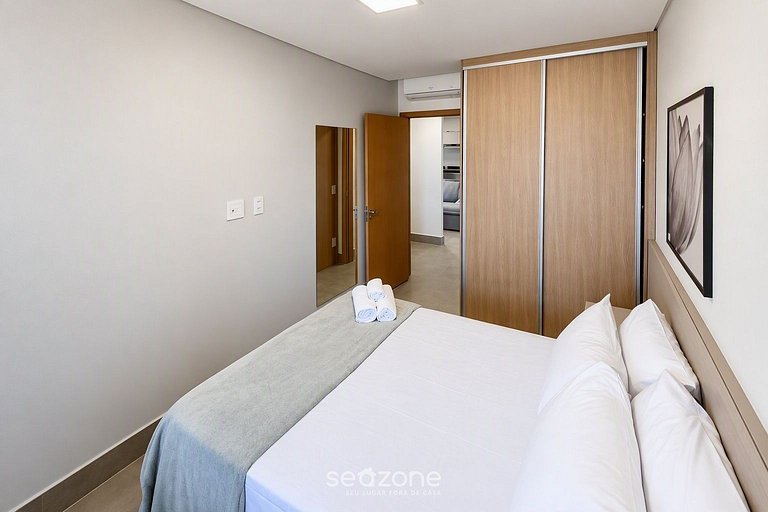Apto. Bien ubicado en Condo. GRL0803