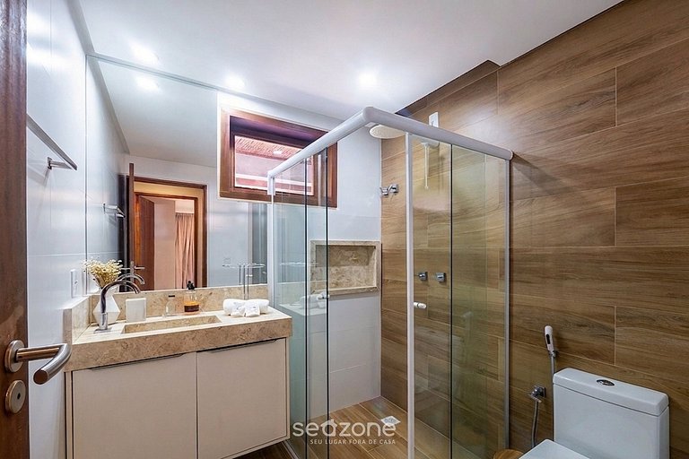 Apto. en Condo. c/ Piscina LGO0002