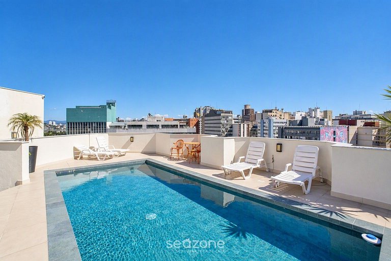 Studio en Condo. c/ Piscina ECI0506