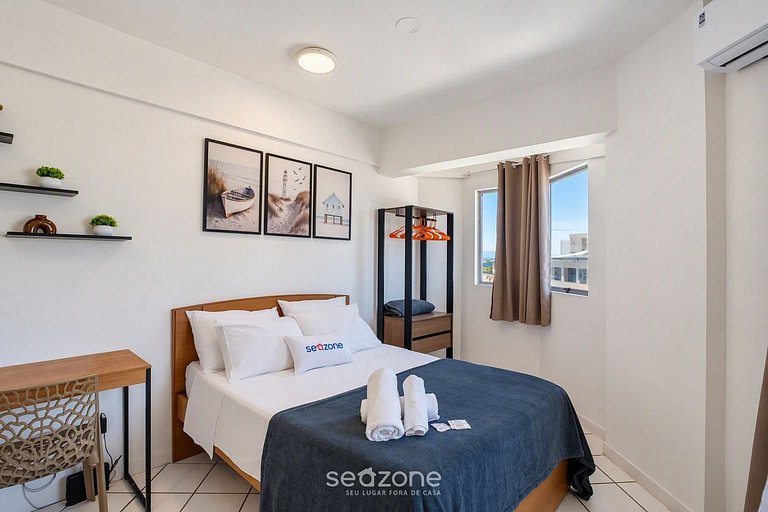 Studio em Cond. c/ Piscina e Vista Cid. ECI0506